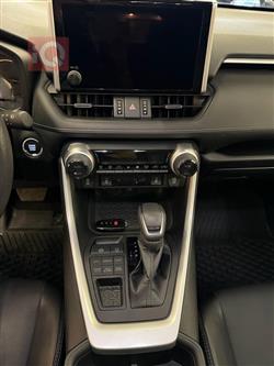 تۆیۆتا ڕاڤ 4